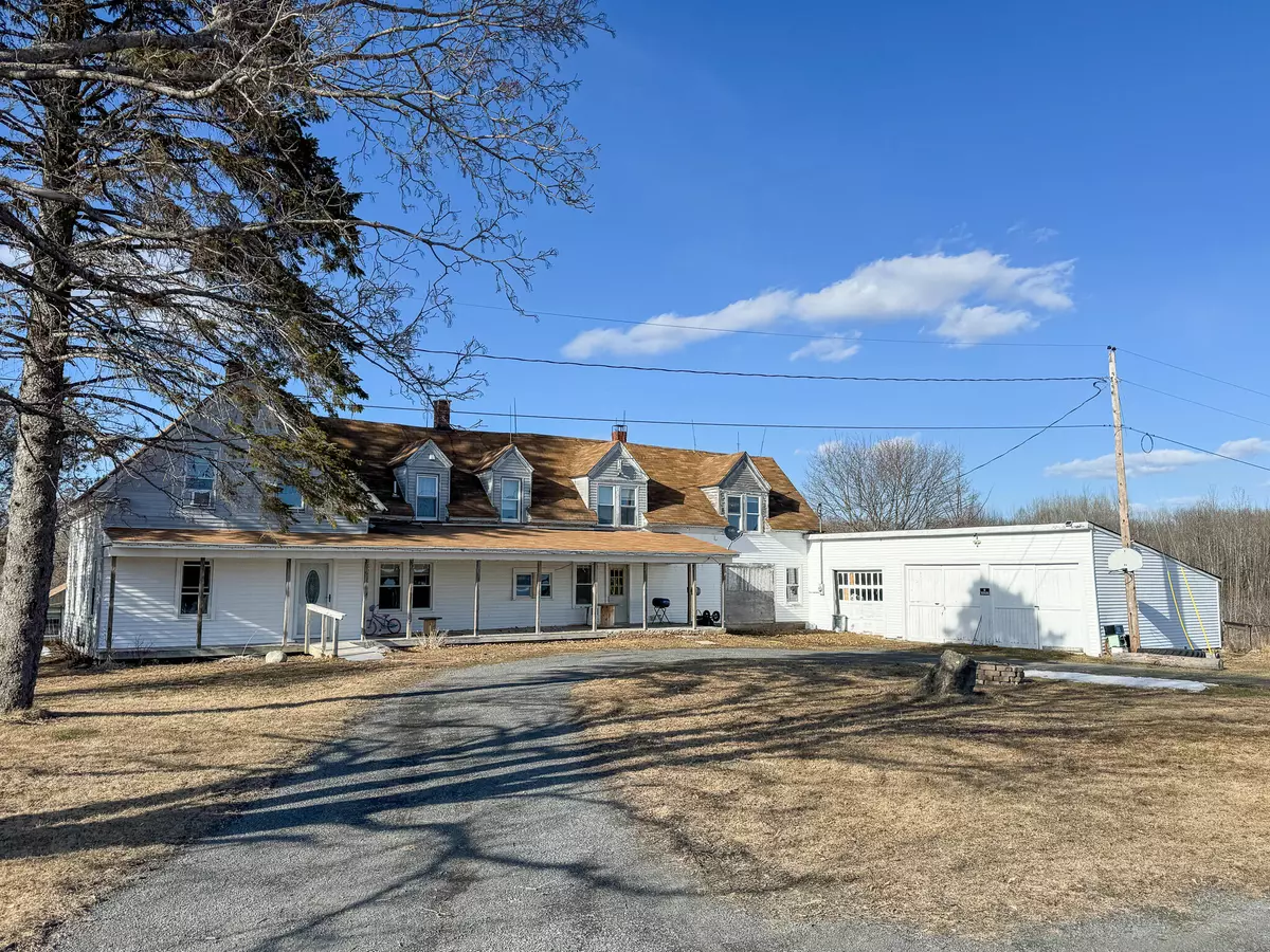 Presque Isle, ME 04769,201 McBurnie RD