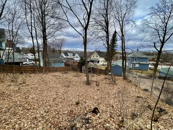 Millinocket, ME 04462,50 Congress ST