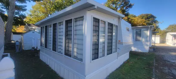 Wells, ME 04090,9 Bourne AVE #A2