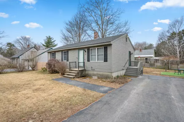 Topsham, ME 04086,30 Hanson DR