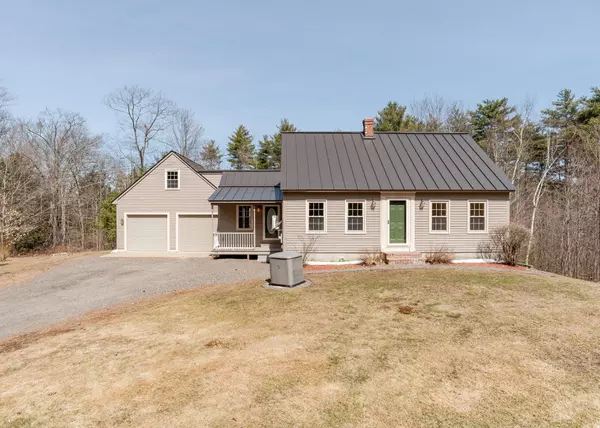 25 Sugar Maple LN, Gorham, ME 04038