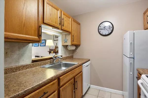 South Portland, ME 04106,148 Breakwater DR #214