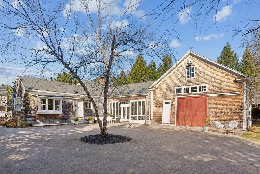 274 Mitchell RD, Cape Elizabeth, ME 04107