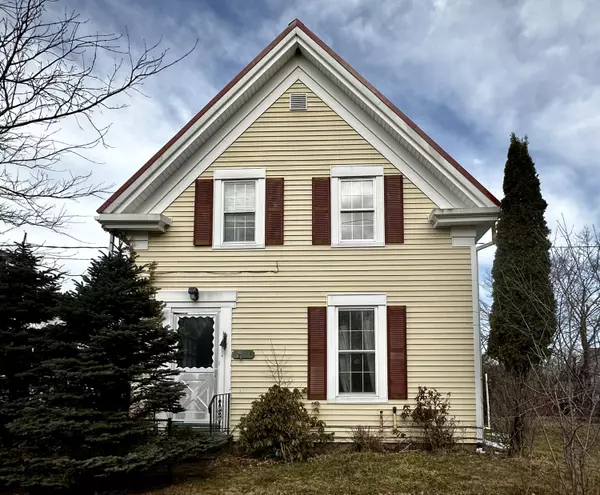 Calais, ME 04619,73 Barker ST