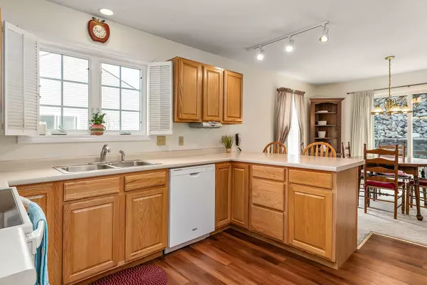 Sanford, ME 04073,20 Ledgestone CT