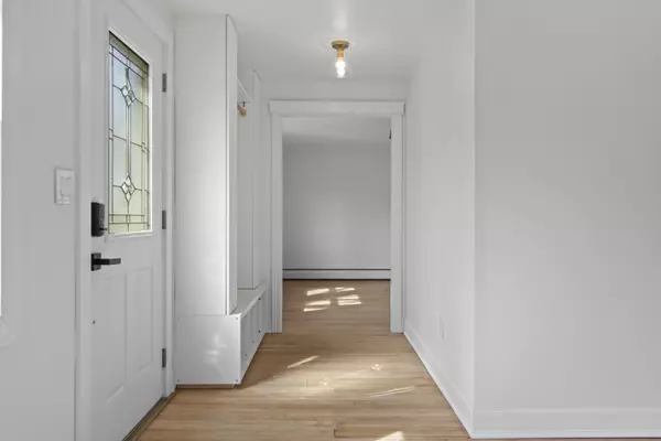 South Portland, ME 04106,87 Wythburn RD