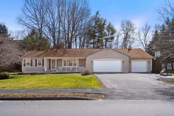 47 Cathedral Oaks DR, Biddeford, ME 04005