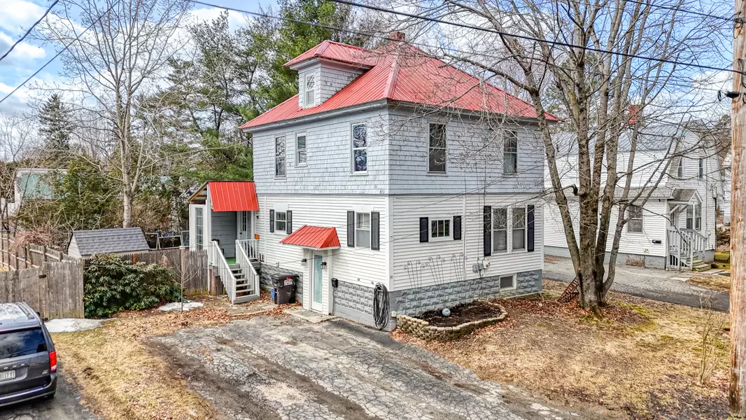 12 Edgewood ST, Waterville, ME 04901