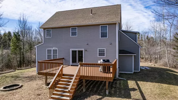 West Gardiner, ME 04345,90 Libby LN