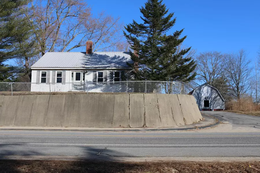 1063 Chadbourne RD, Standish, ME 04084