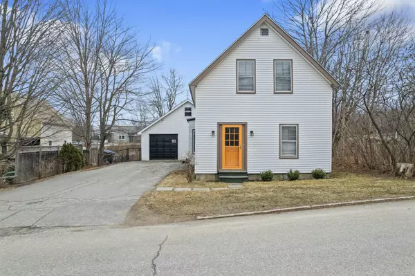 14 Vine ST, Belfast, ME 04915