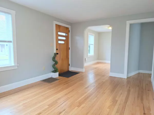 Portland, ME 04102,40 Dennett ST