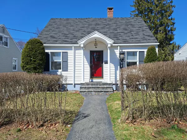 Portland, ME 04102,40 Dennett ST