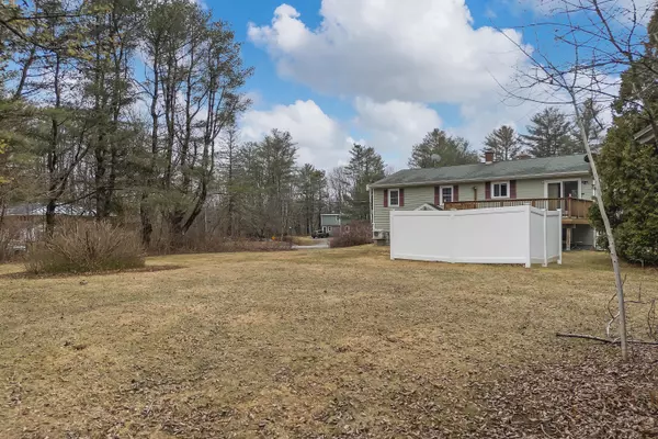 Topsham, ME 04086,63 River RD