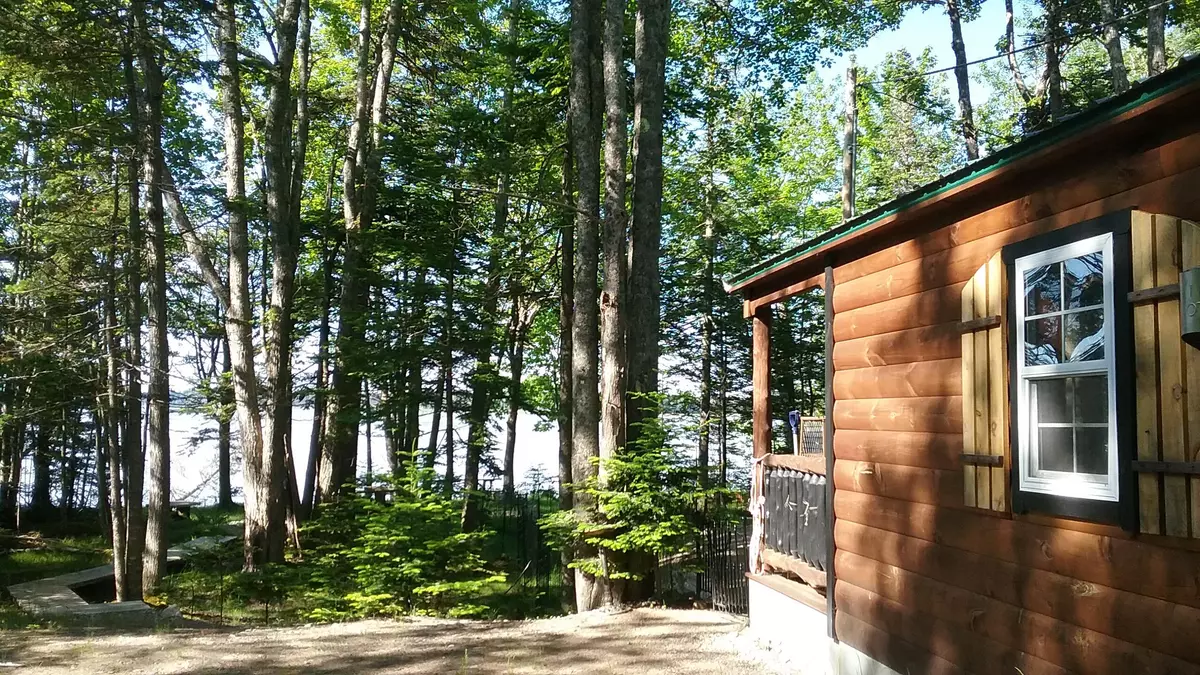 Milbridge, ME 04658,207 Rays Point RD