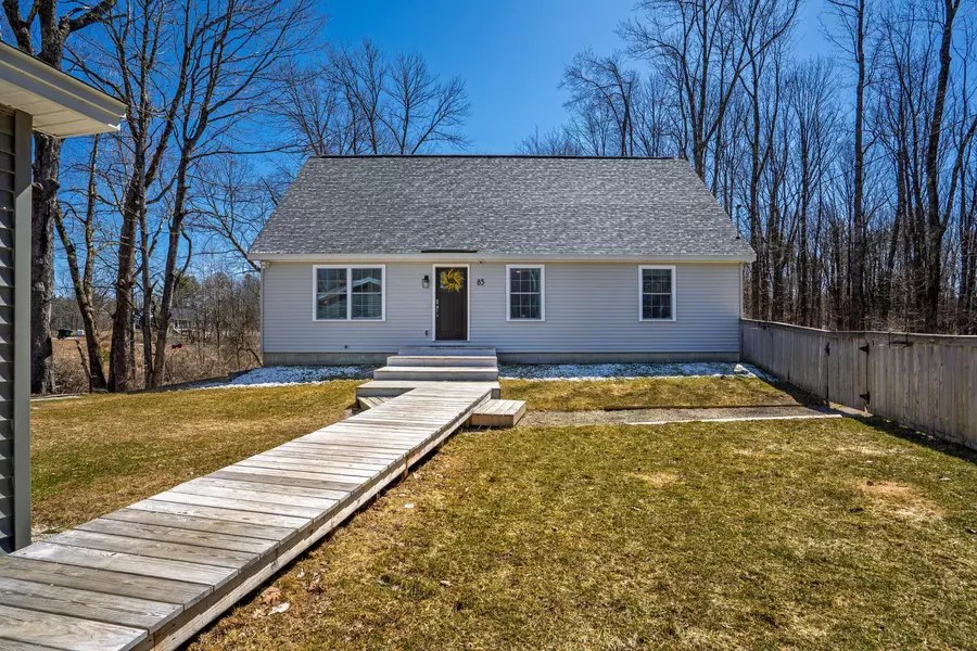 85 Hallowell RD, North Yarmouth, ME 04097