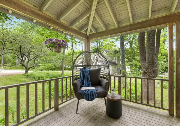 Northport, ME 04849,25 Main ST