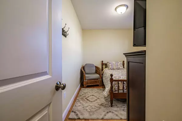 Bridgton, ME 04009,7 B ST