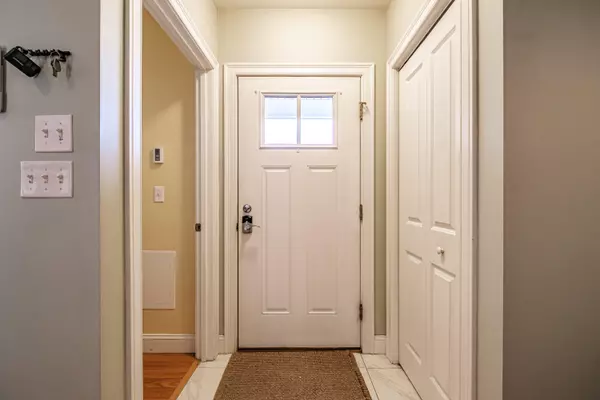 Bridgton, ME 04009,7 B ST