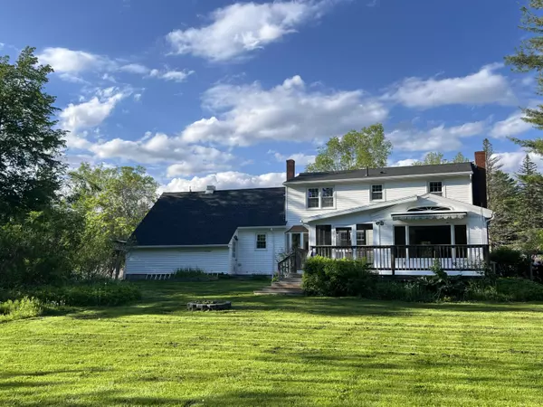 Orono, ME 04473,7 Edgewood DR