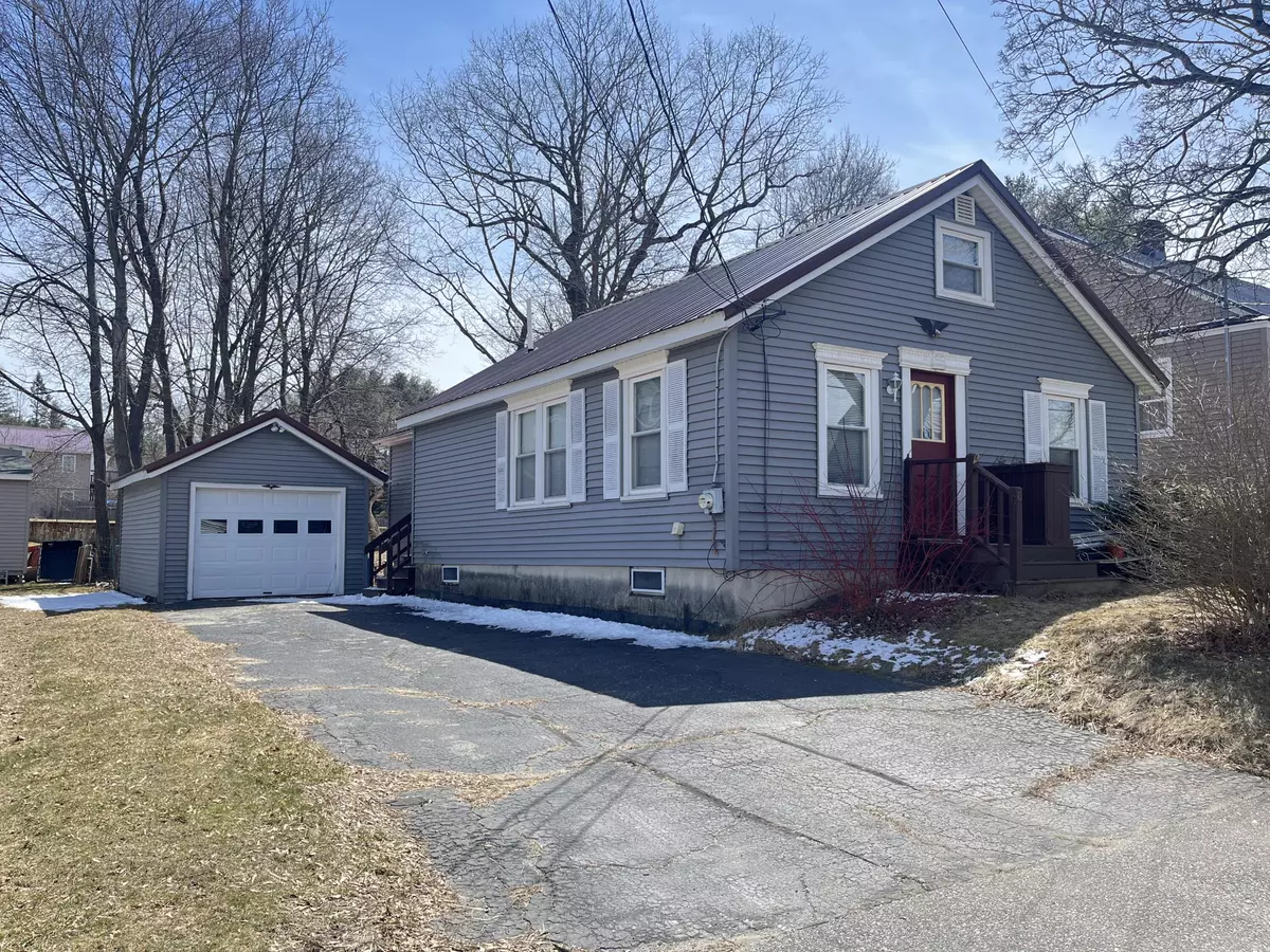 Lewiston, ME 04240,6 Noble ST
