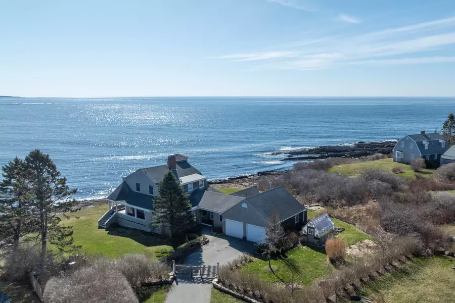 30 Barker Point RD, Harpswell, ME 04079