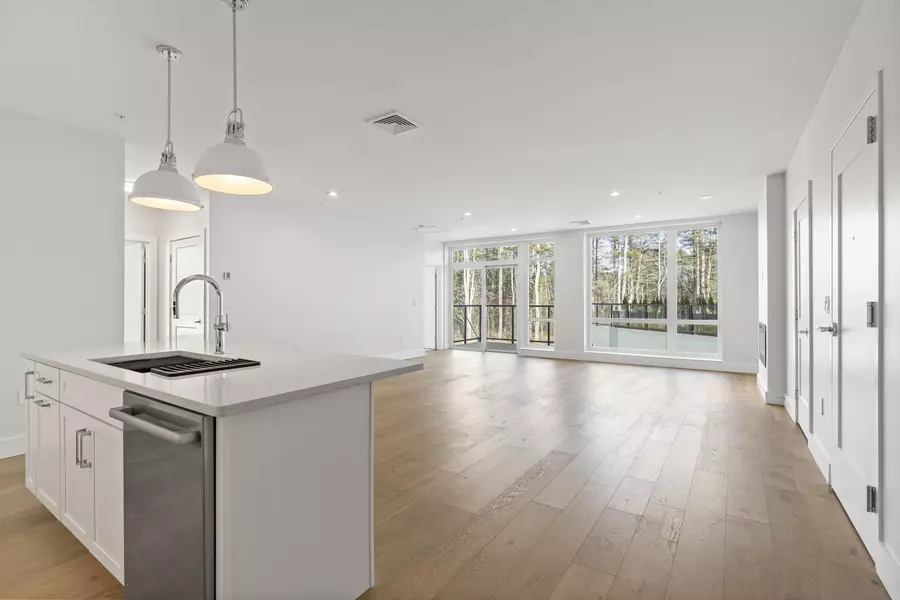 267 US Route 1 #205, Falmouth, ME 04105