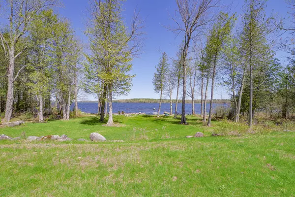 Newport, ME 04953,14 Hamstead DR