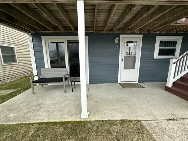 Wells, ME 04090,85 Mile RD #17