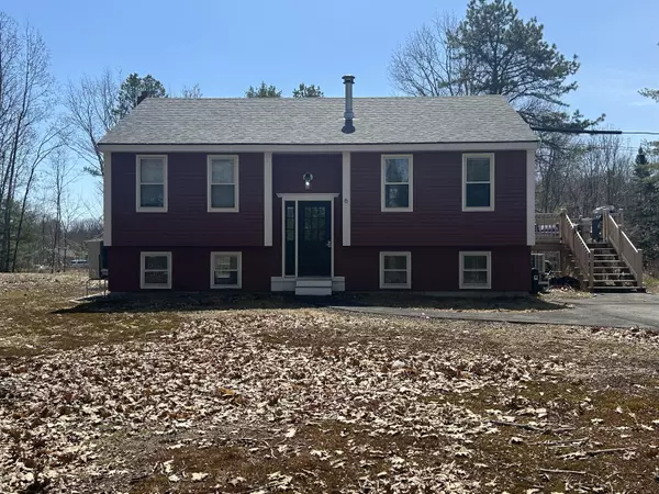 6 Ferncroft RD, Buxton, ME 04093