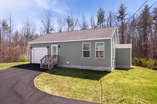 734 River RD, Eliot, ME 03903