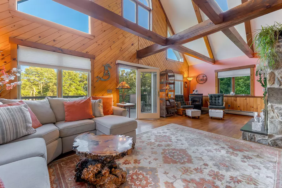 252 General Turner Hill RD, Turner, ME 04282