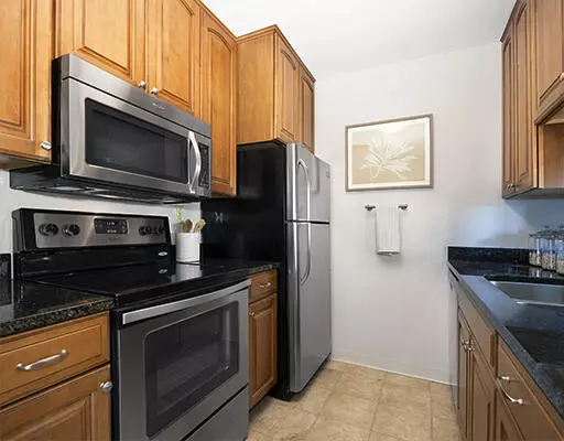 South Portland, ME 04106,148 Breakwater DR #516