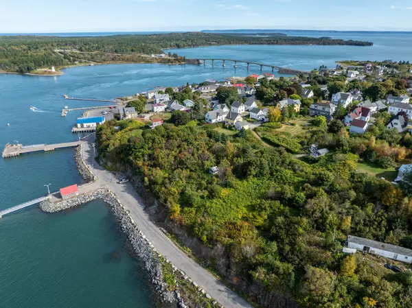 Lubec, ME 04652,xxx Main ST