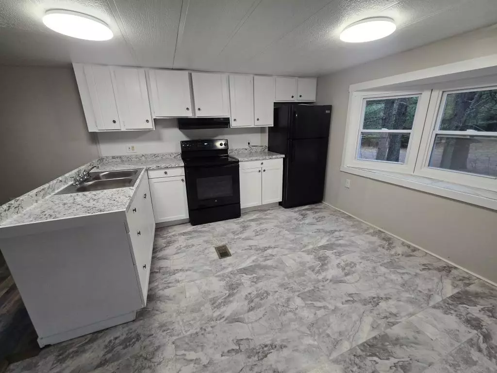 Greenbush, ME 04418,4 Park RD