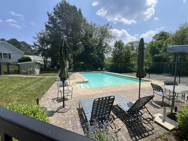 Ogunquit, ME 03907,270 MEADOWLARK VILLAGE #305