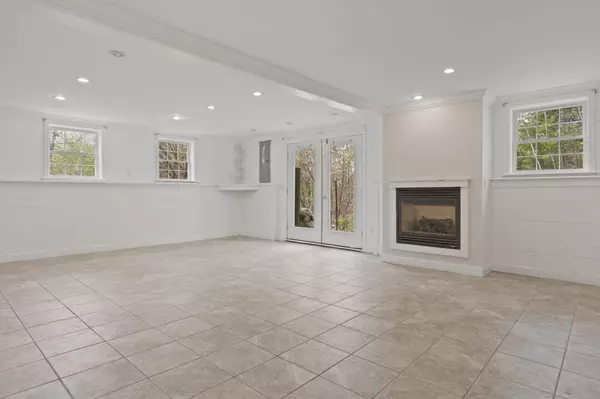 New Gloucester, ME 04260,46 Rustic WAY