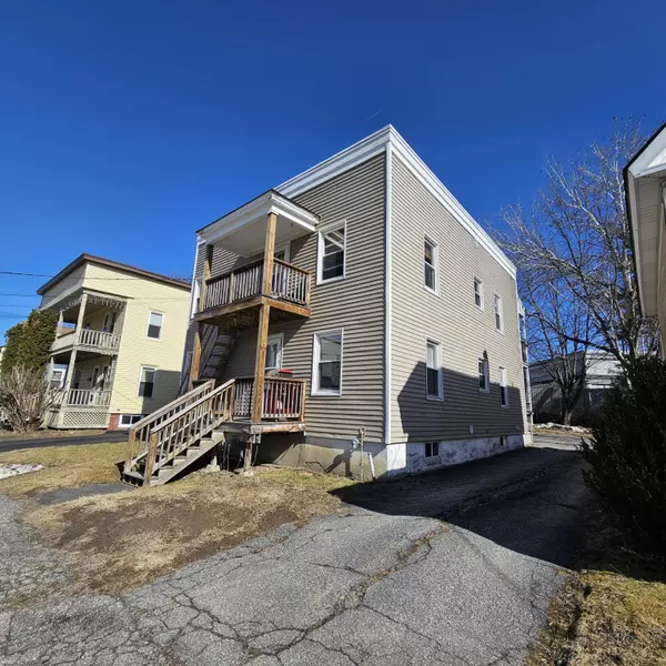 Lewiston, ME 04240,31 Hamel ST