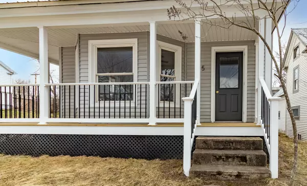 Norway, ME 04268,15 Marston ST