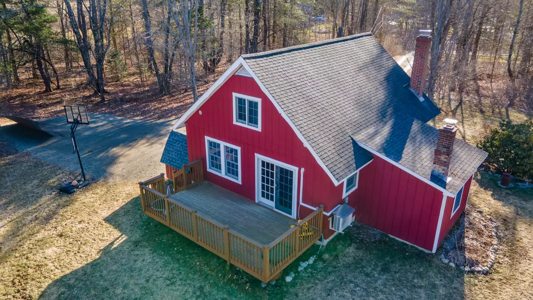 33 Back Winterport RD, Hampden, ME 04444