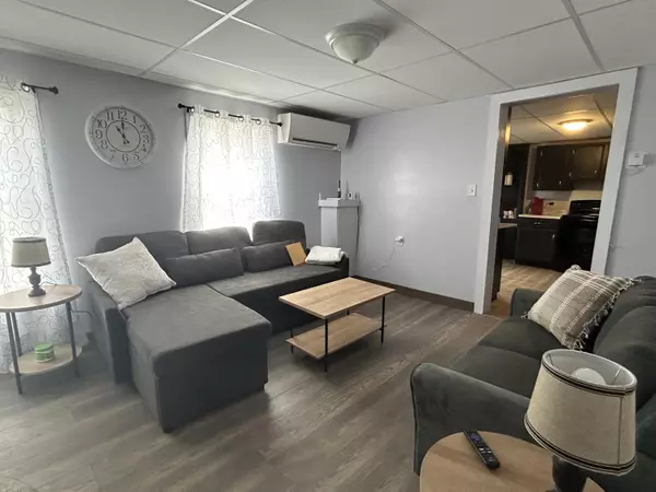 Patten, ME 04765,4 Gifford ST