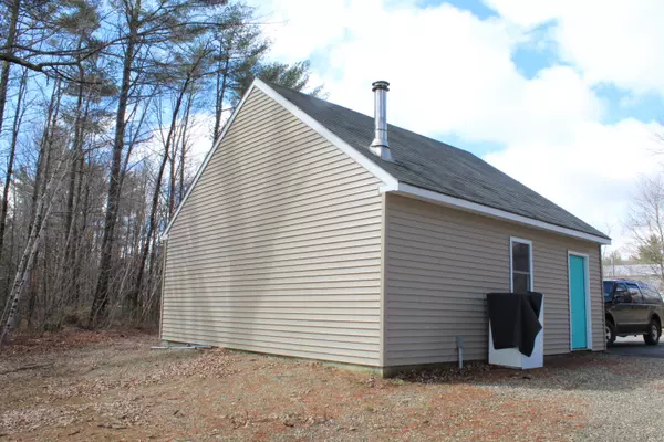 Searsmont, ME 04973,573 New England RD