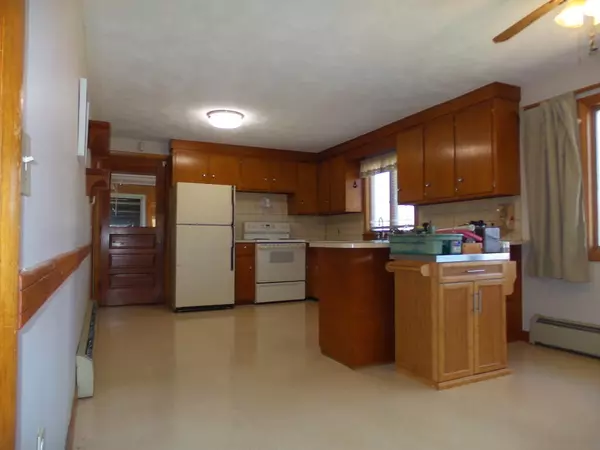 Oakland, ME 04963,176 Fairfield ST