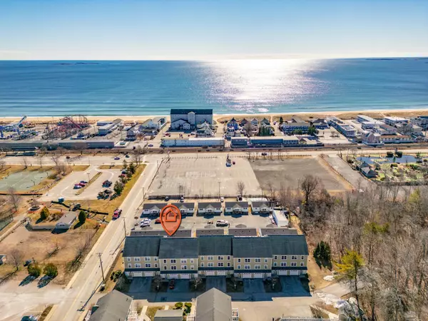 7 Heath ST #3, Old Orchard Beach, ME 04064