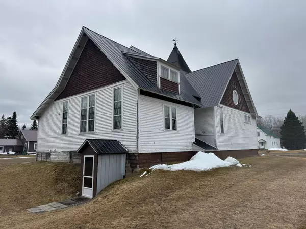 Easton, ME 04740,39 Station RD