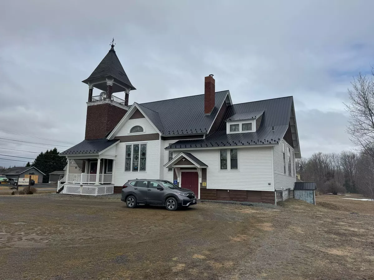 Easton, ME 04740,39 Station RD