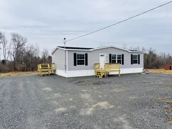 14 Indian Heights DR, Saint Albans, ME 04971