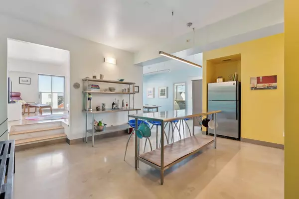 Portland, ME 04101,21 Chestnut ST #305