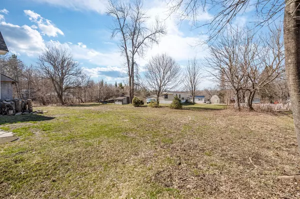 Newport, ME 04953,111 Elm ST