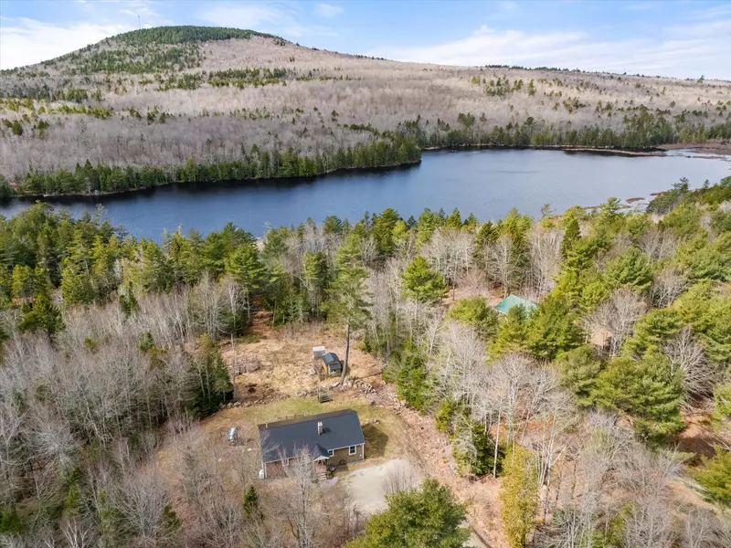 25 Pine Hill LN, Blue Hill, ME 04614